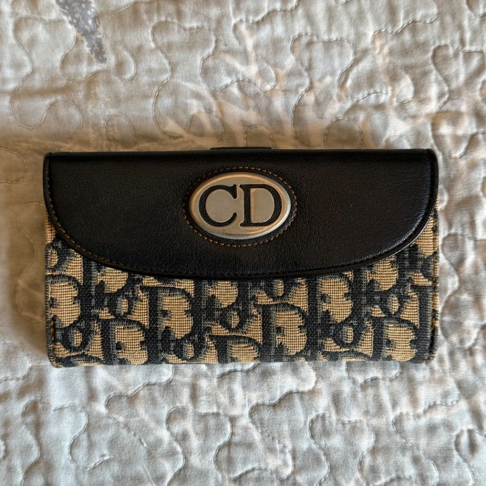 SOLD - Picture 2 of 10